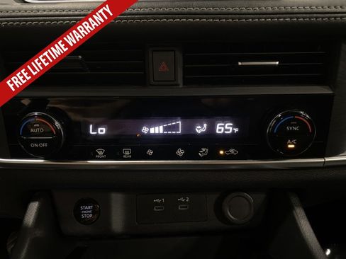 Used 2024 Nissan Rogue SV AWD/4WD image 36