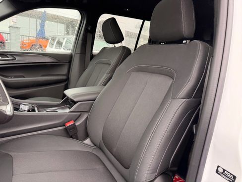 New 2026 Jeep Grand Cherokee Laredo X AWD/4WD image 9