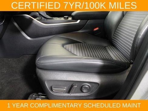 Used 2023 Toyota Highlander XSE AWD/4WD image 18