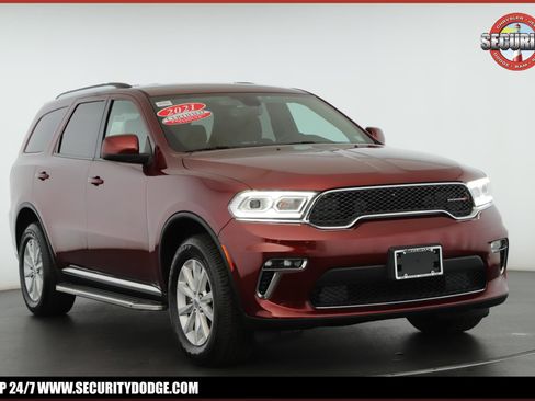 Used 2021 Dodge Durango SXT image 1