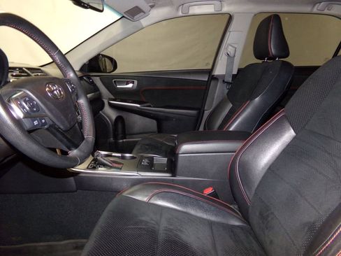 Used 2015 Toyota Camry XSE image 16