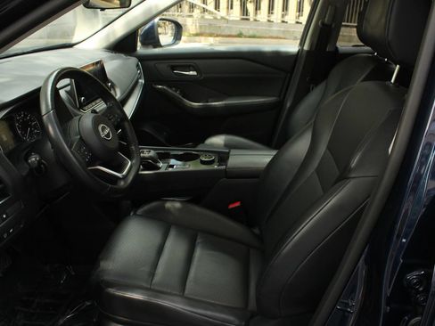 Used 2024 Nissan Rogue SV w/ SV Premium Package AWD/4WD image 14