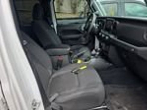 Used 2023 Jeep Wrangler Unlimited w/ 8.4" Radio Group AWD/4WD image 13