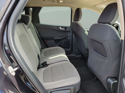 Certified 2020 Ford Escape SE image 21