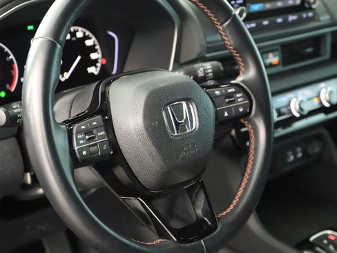 Used 2023 Honda Pilot Sport image 16