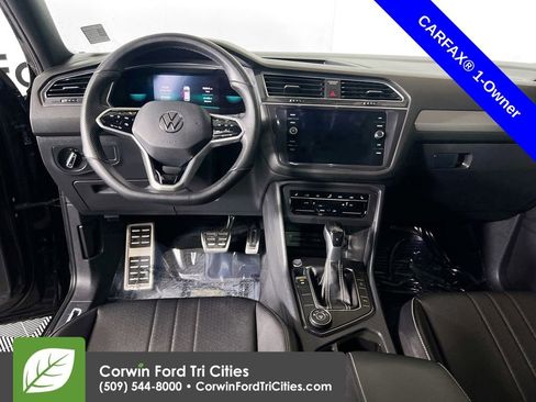 Used 2022 Volkswagen Tiguan SE R-Line image 27