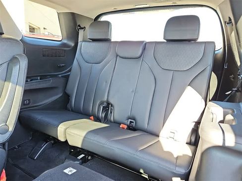 Used 2021 Hyundai Palisade SEL w/ Premium Package image 11