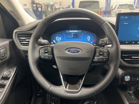 Used 2025 Ford Escape Platinum image 18