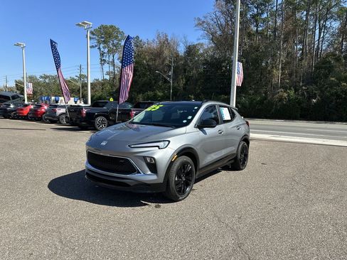 Used 2025 Buick Encore GX Sport Touring w/ Comfort Package image 12