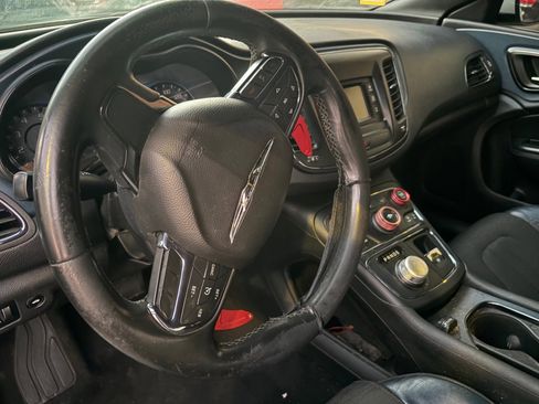 Used 2015 Chrysler 200 S image 11