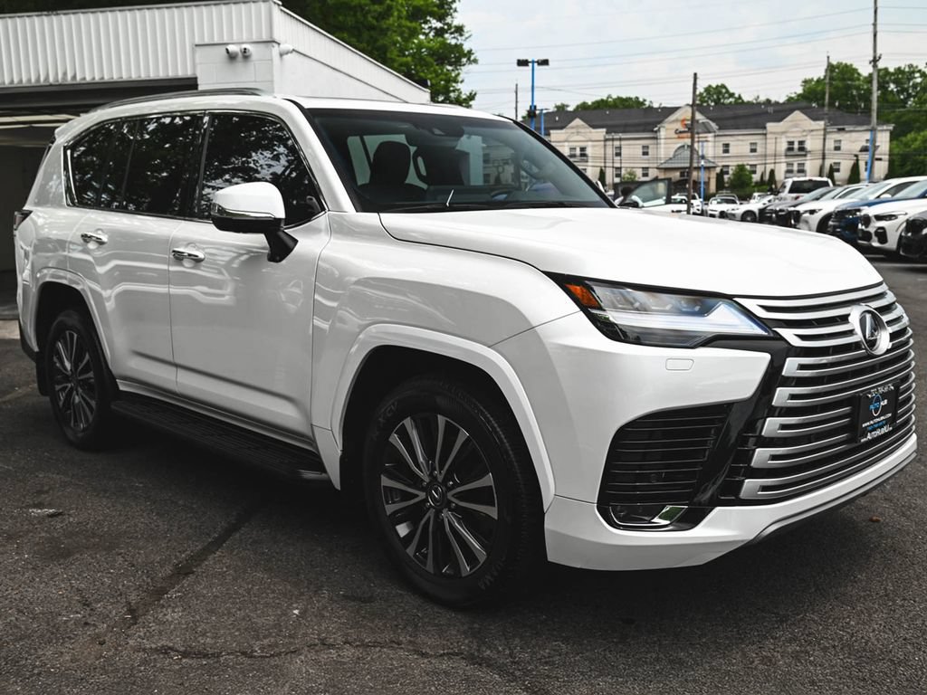 Used 2024 Lexus LX 600 4WD w/ Interior Upgrade Package image 3