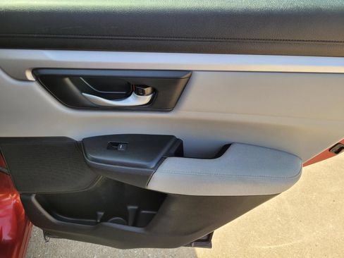 Used 2020 Honda CR-V LX image 11