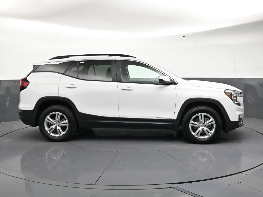 Certified 2022 GMC Terrain SLE w/ Driver Convenience Package AWD/4WD image 6