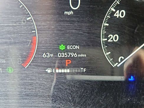 Certified 2025 Honda HR-V LX image 13