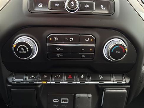 Used 2025 Chevrolet Silverado 1500 Custom Trail Boss w/ Dark Appearance Package image 21