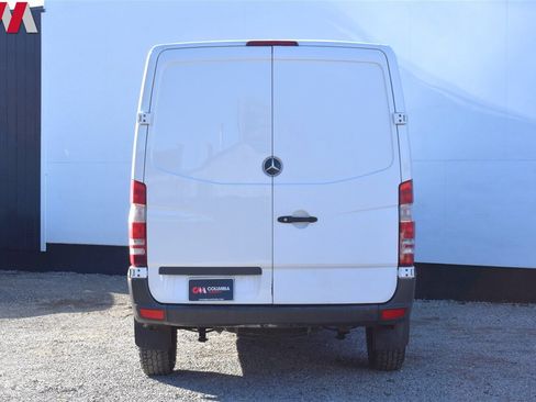 Used 2016 Mercedes-Benz Sprinter 2500 image 4