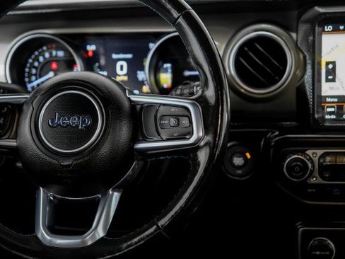 Used 2021 Jeep Wrangler Unlimited Rubicon 4xe w/ Cold Weather Group AWD/4WD image 16