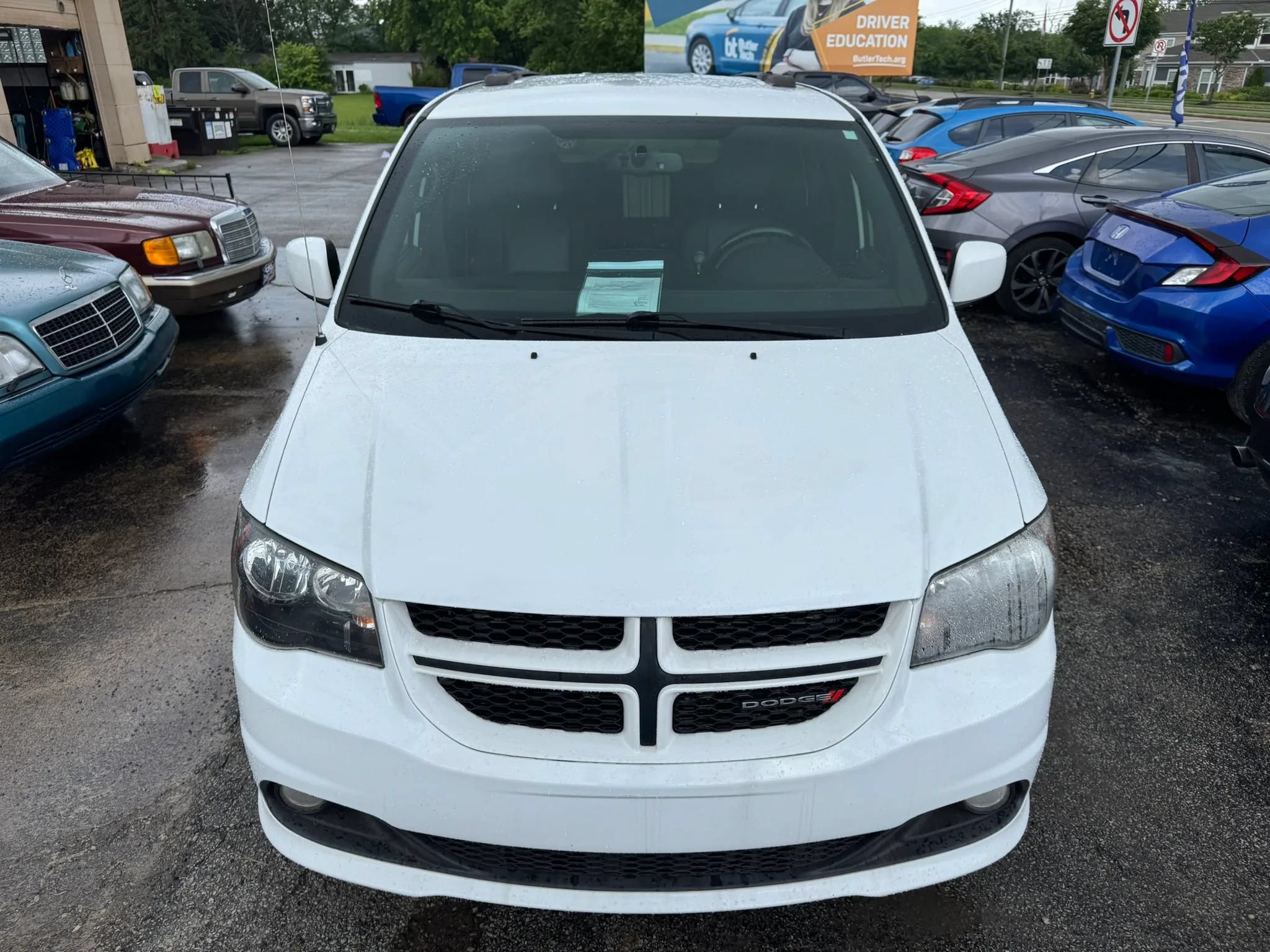 Used 2018 Dodge Grand Caravan GT FWD image 12