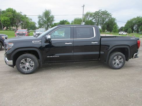 New 2026 GMC Sierra 1500 SLT w/ SLT Convenience Package AWD/4WD image 9