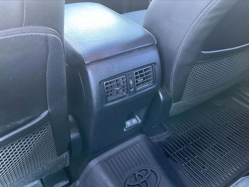 Used 2022 Toyota 4Runner SR5 Premium w/ Moonroof Package image 33
