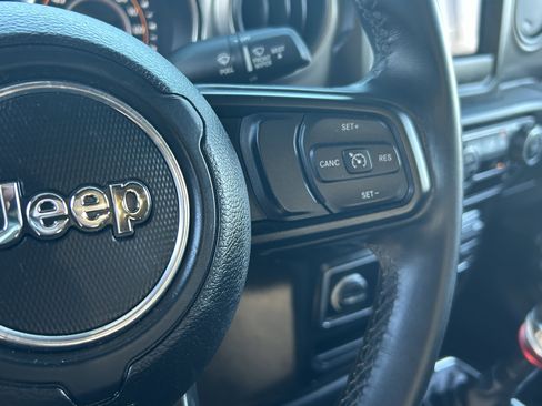 Certified 2020 Jeep Wrangler Sport image 19