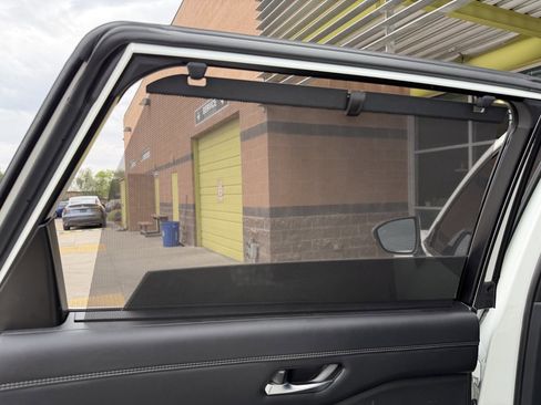 Used 2023 Nissan Pathfinder Platinum image 35