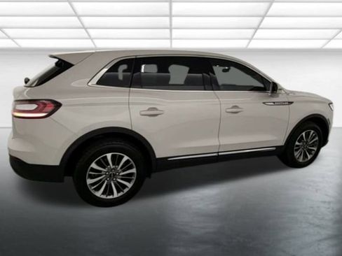 Used 2023 Lincoln Nautilus AWD image 8