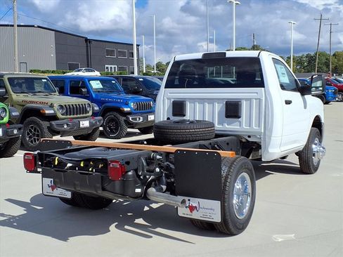 New 2026 RAM 3500 Tradesman w/ Chrome Appearance Group A AWD/4WD image 6