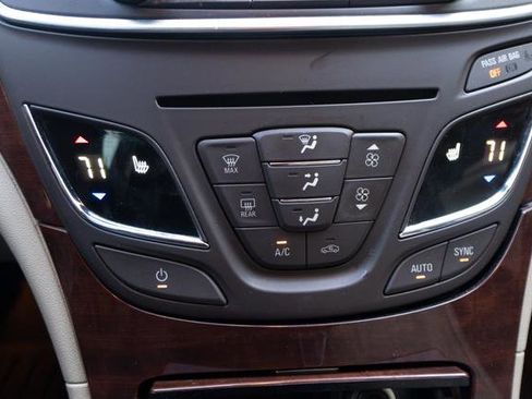 Used 2017 Buick Regal Premium w/ Driver Confidence Package #1 image 20