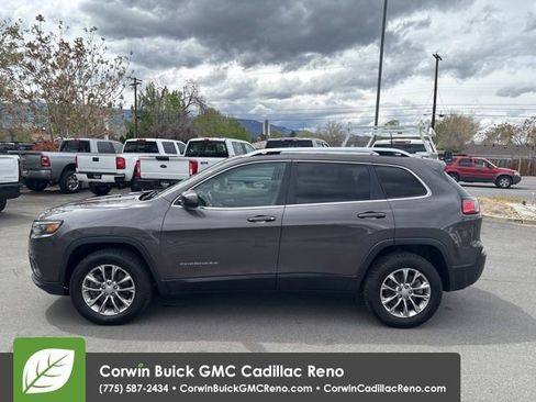 Used 2019 Jeep Cherokee Latitude Plus w/ Comfort/Convenience Group image 9