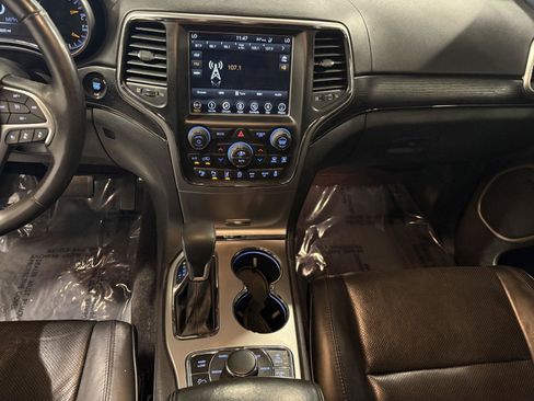 Used 2018 Jeep Grand Cherokee High Altitude AWD/4WD image 17