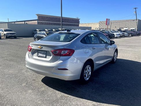 Used 2019 Chevrolet Cruze LS image 6