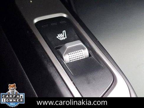 Used 2021 Kia Sorento S image 21