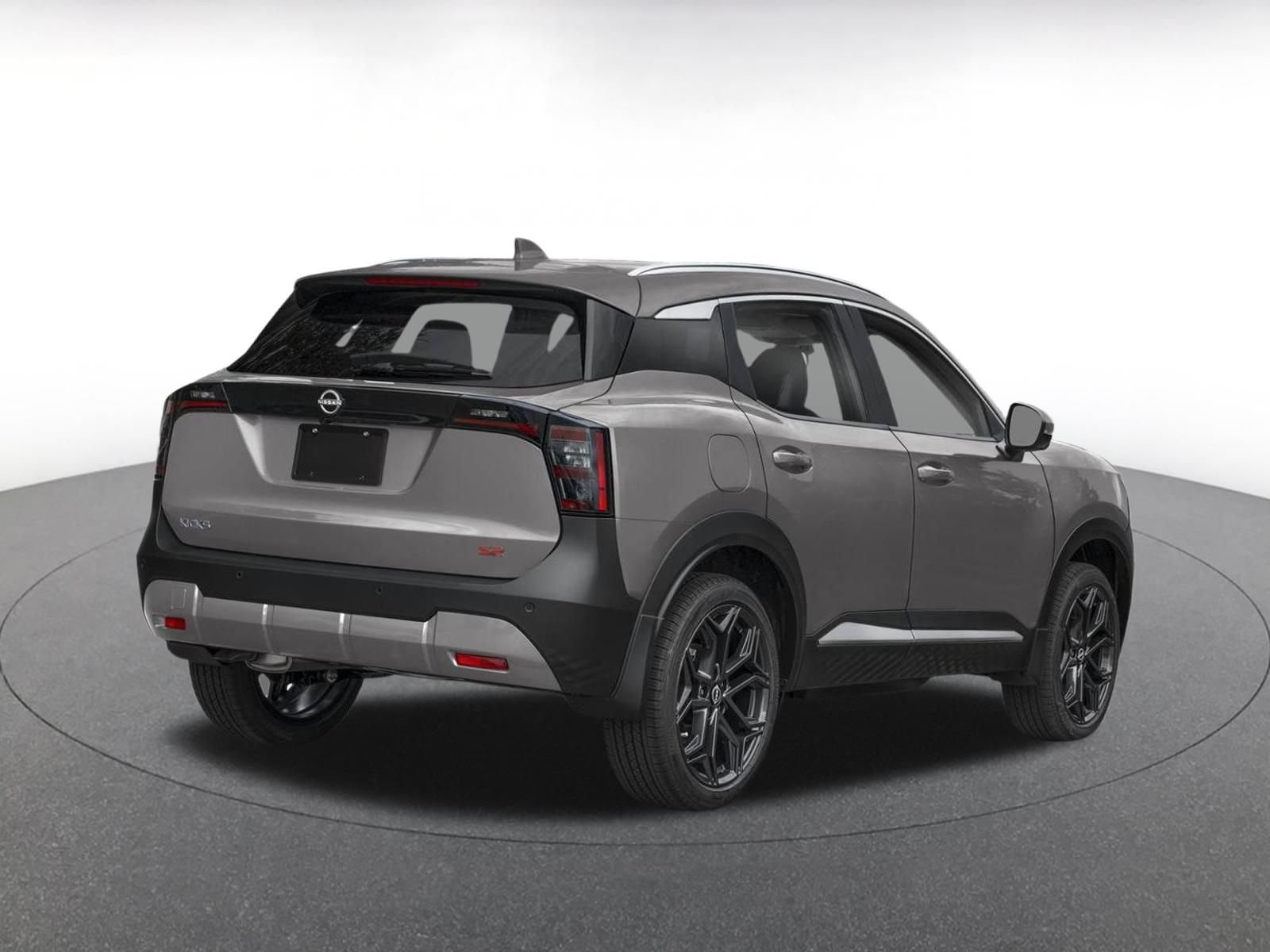 Used 2026 Nissan Kicks SR FWD image 2