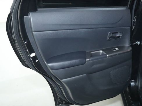 Used 2024 Mitsubishi Outlander Sport image 13