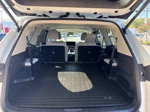 Used 2025 Toyota Grand Highlander FWD image 12