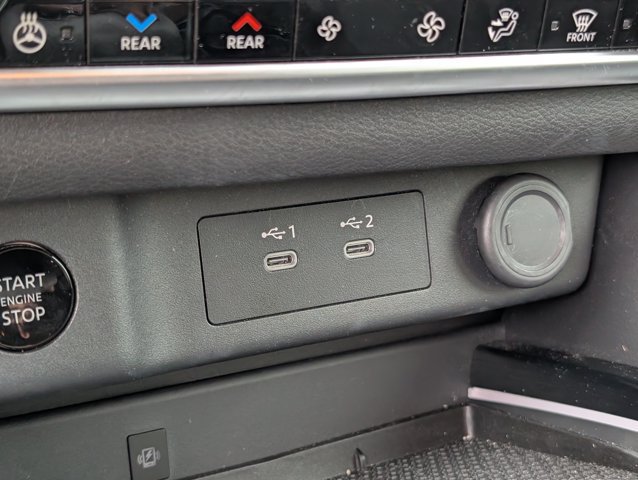 Used 2025 Nissan Rogue SL w/ SL Premium Package FWD image 27