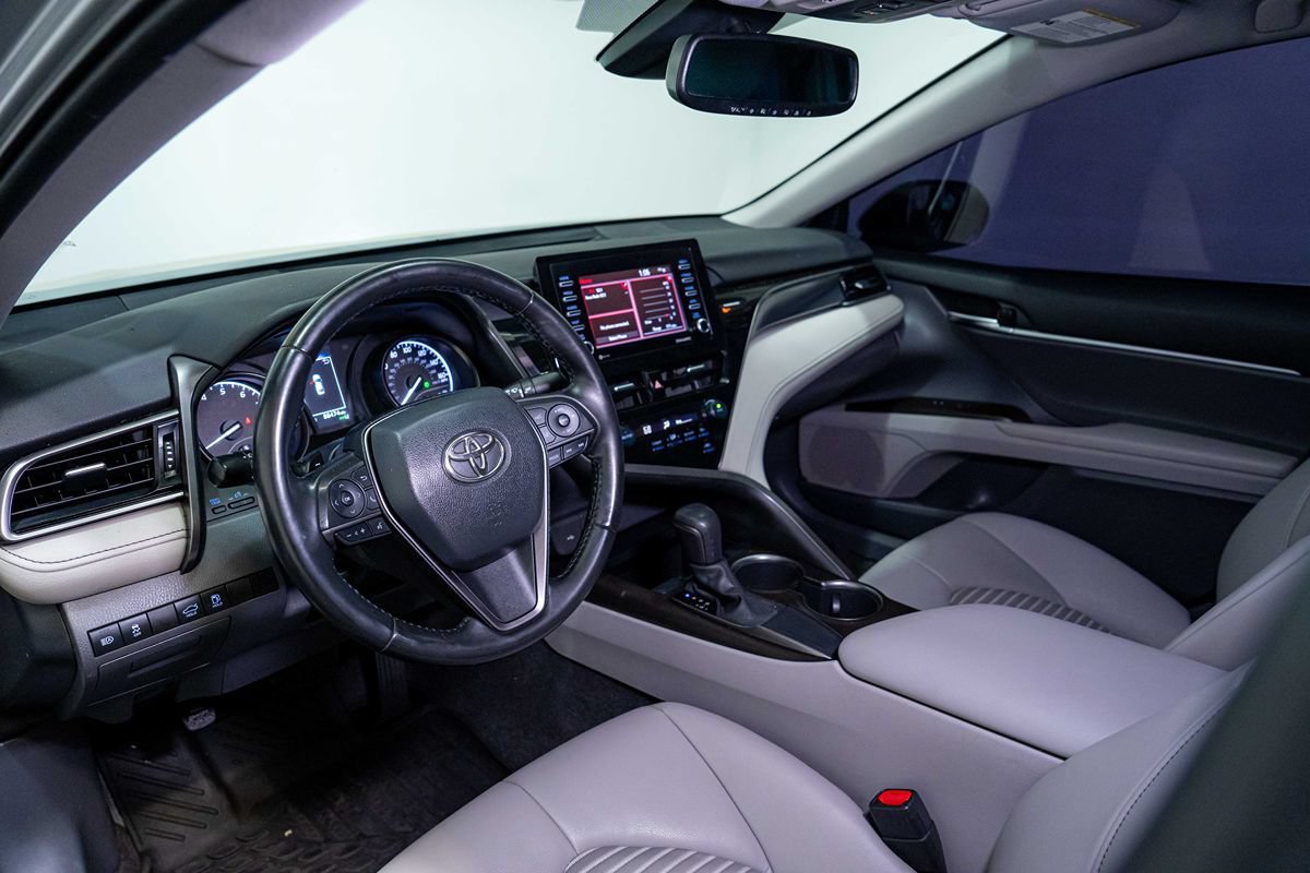 Used 2021 Toyota Camry SE w/ Convenience Package FWD image 10