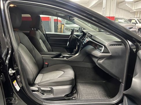 Certified 2018 Toyota Camry LE image 20