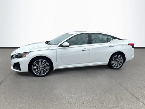 Used 2023 Nissan Altima 2.5 SL AWD/4WD image 4