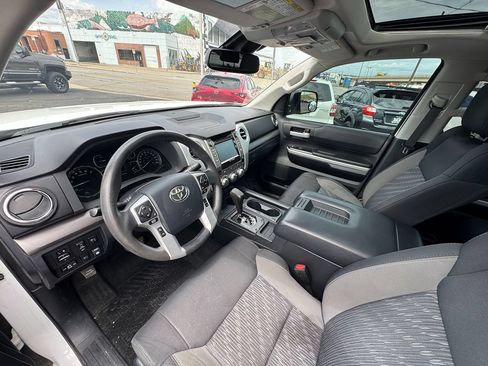 Used 2019 Toyota Tundra SR5 AWD/4WD image 17