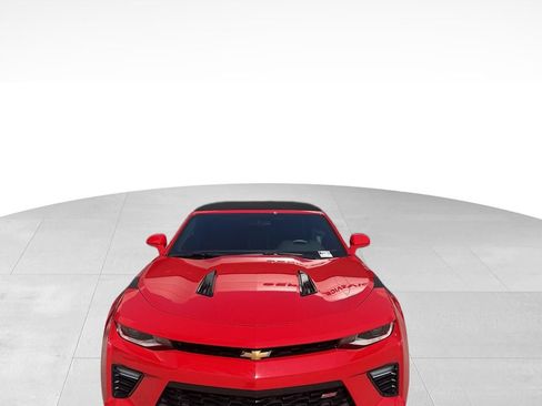Used 2018 Chevrolet Camaro SS RWD image 2