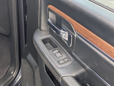 Used 2016 RAM 1500 Laramie w/ Convenience Group AWD/4WD image 40