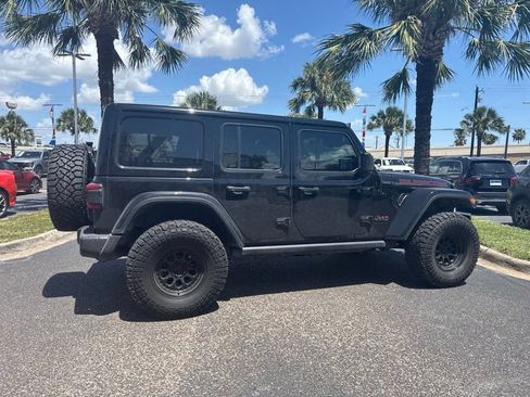 Used 2023 Jeep Wrangler Unlimited Rubicon w/ LED Lighting Group AWD/4WD image 6