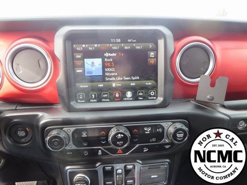 Used 2018 Jeep Wrangler Unlimited Rubicon image 25