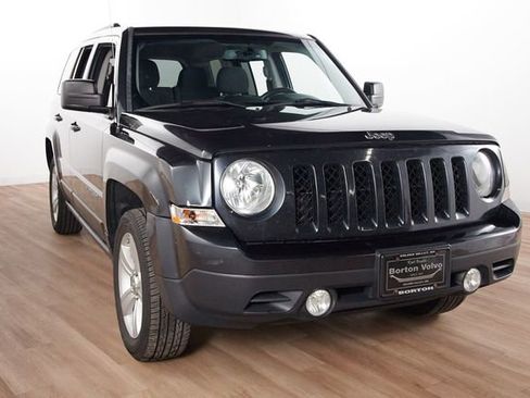 Used 2015 Jeep Patriot Latitude AWD/4WD image 3