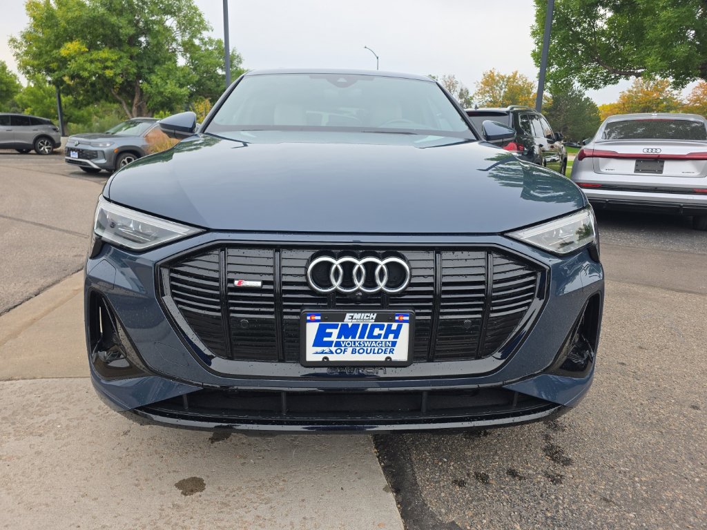 Used 2023 Audi e-tron Prestige w/ Prestige Package AWD/4WD image 8
