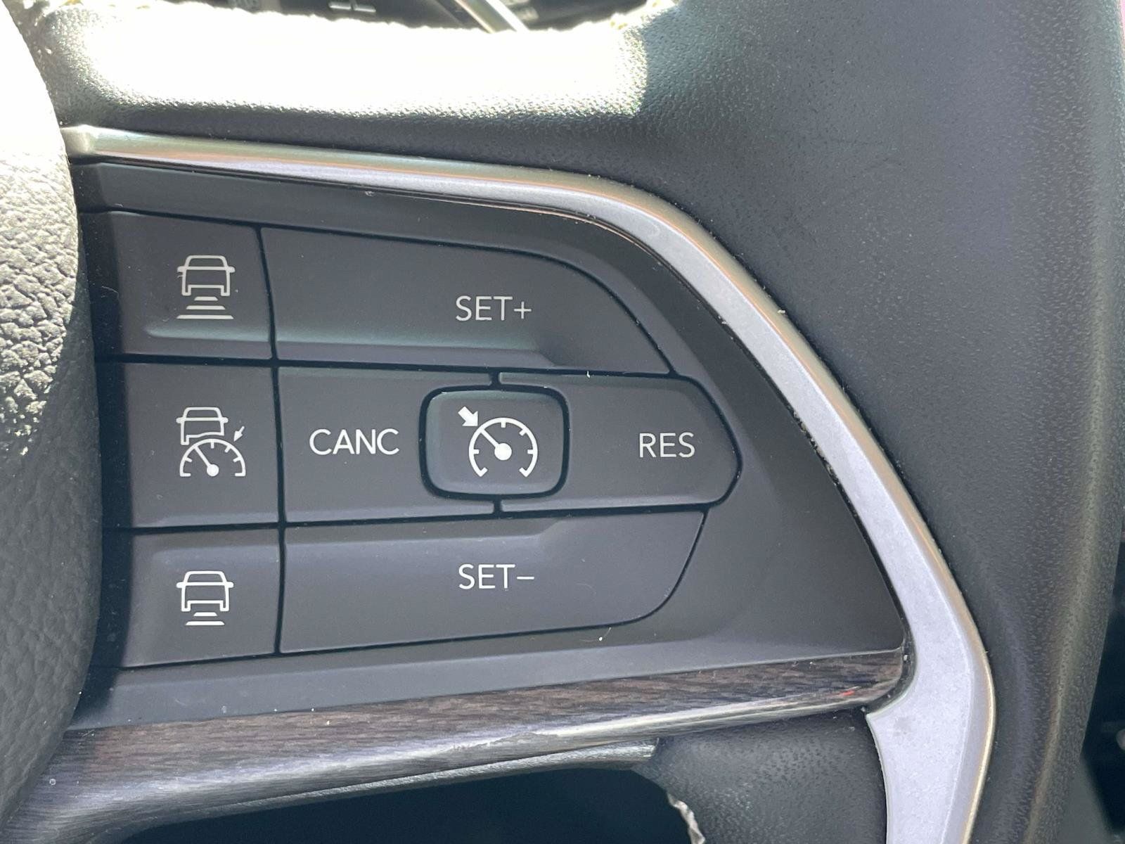 Used 2024 Jeep Grand Cherokee Limited 4xe AWD/4WD image 41