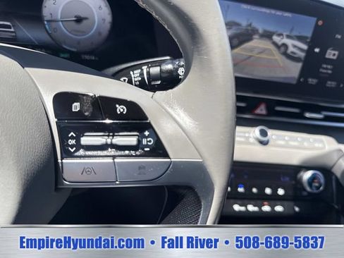 Used 2023 Hyundai Elantra SEL w/ Convenience Package FWD image 26