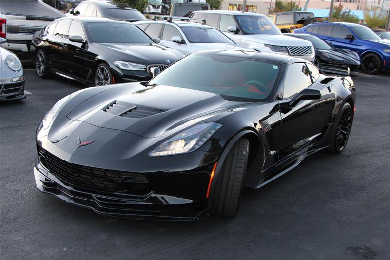 Used 2018 Chevrolet Corvette Z06 RWD image 4